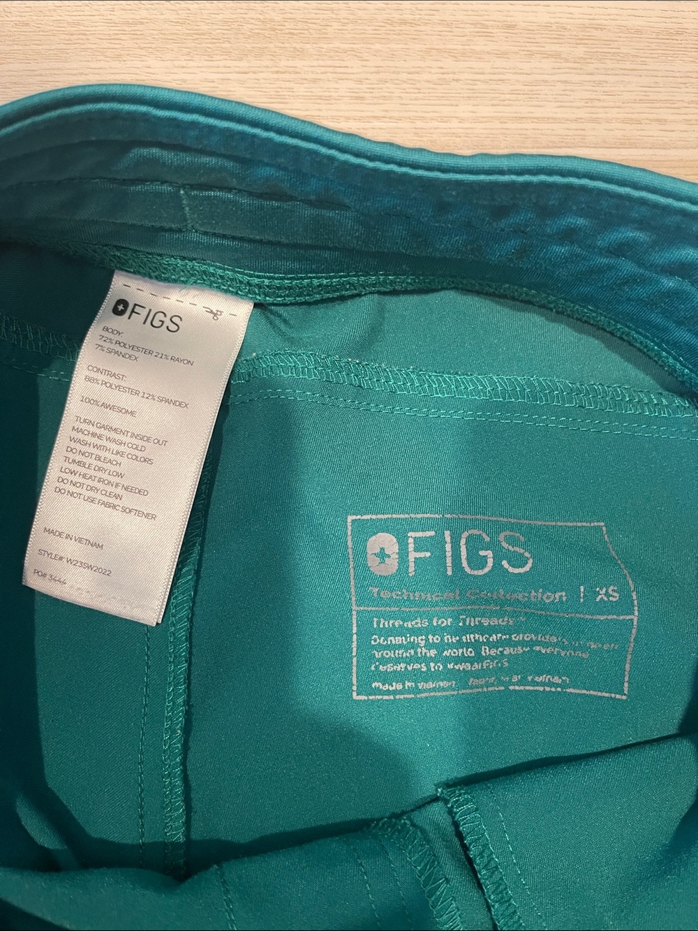 FIGS women’s scrub pants - Picture 2 of 3